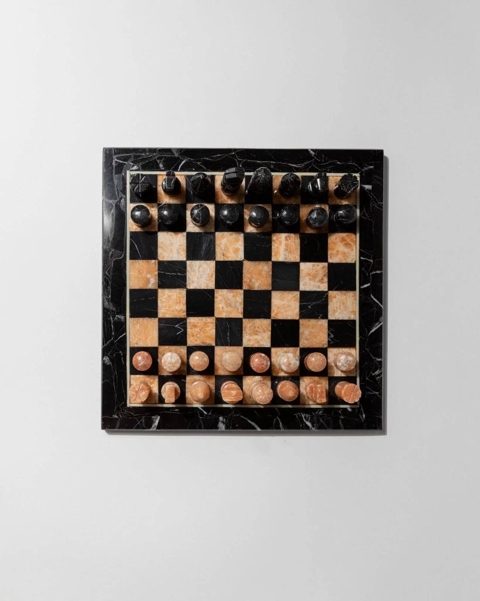 Vintage Peach-and-Black Marble Chessboard with Stone Pieces, Italian 1960s Design – Elegant Gift