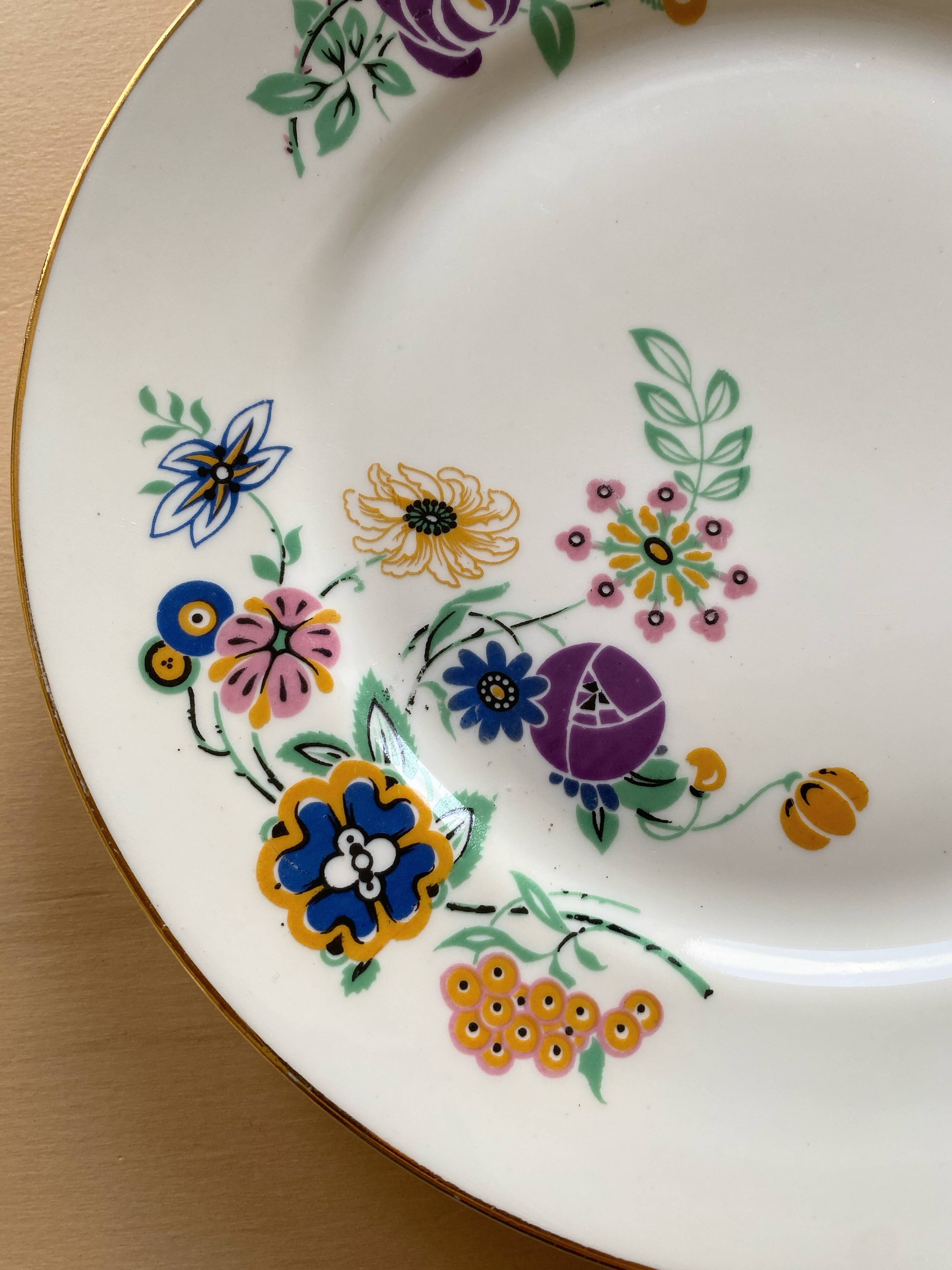 6 vintage plates in white Limoges porcelain signed TLB, flowers