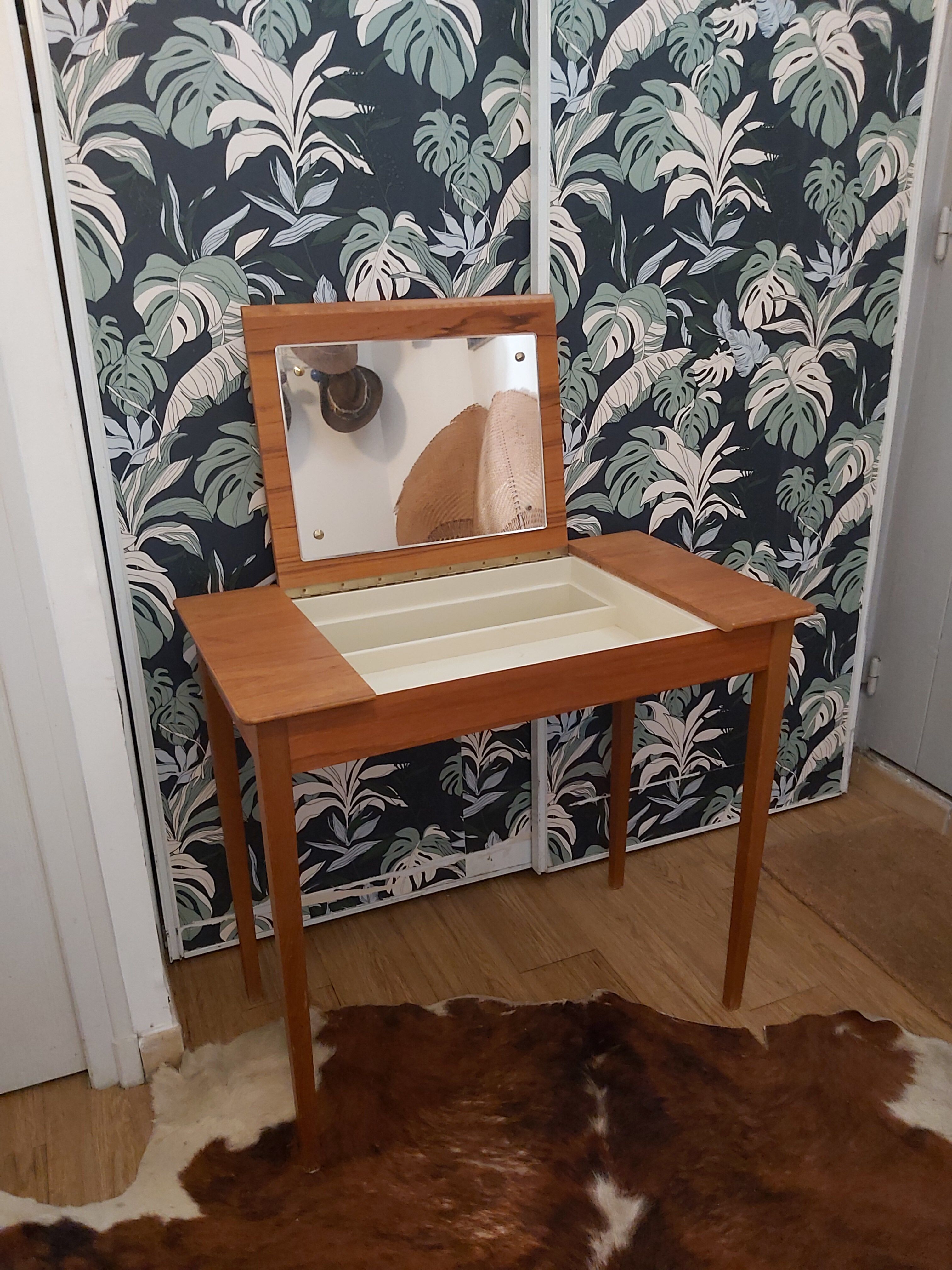 Coiffeuse en teck scandinave