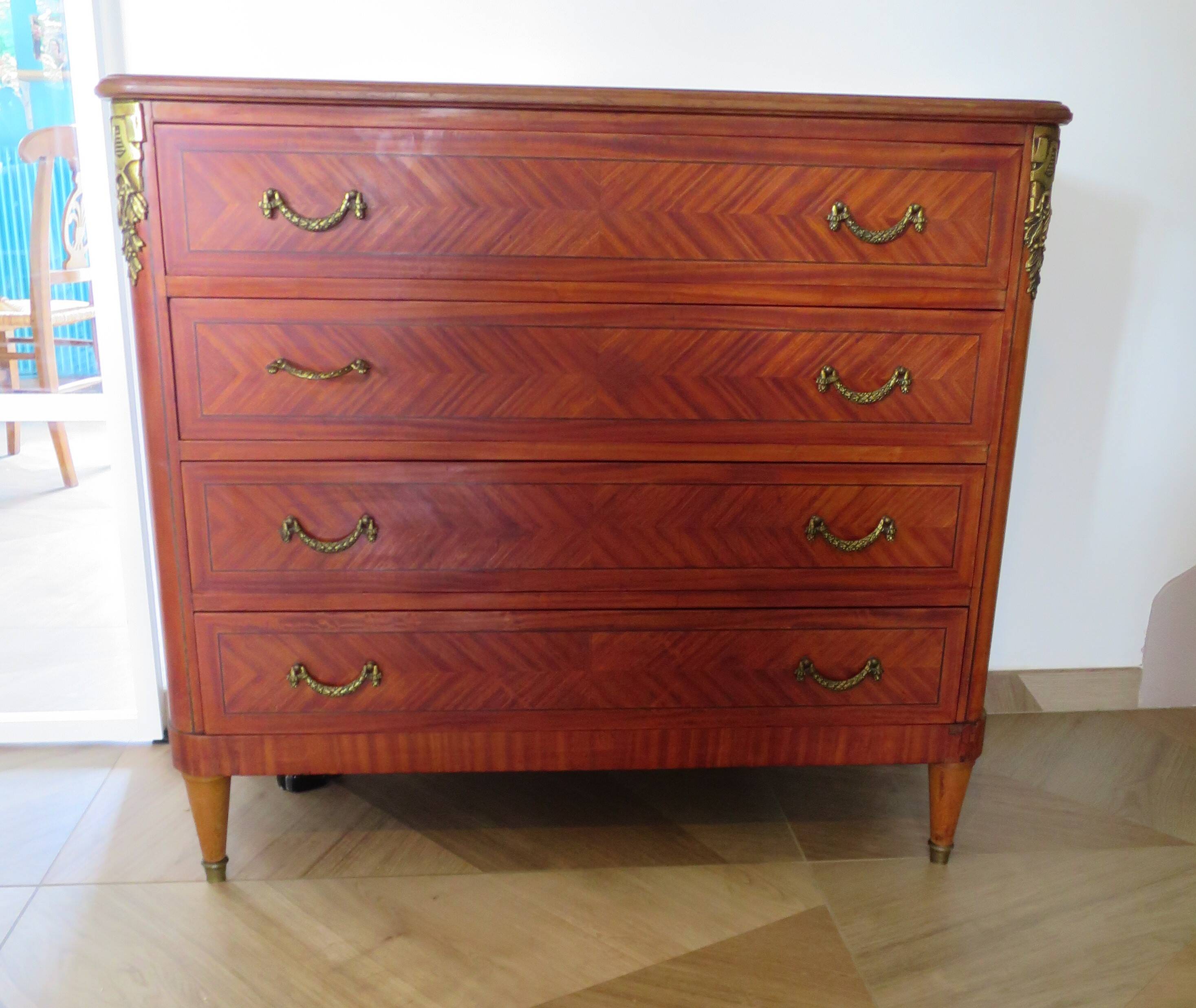 Louis XVI chest of drawers - Bronze - Butterfly wood veneer marquetry - 1930