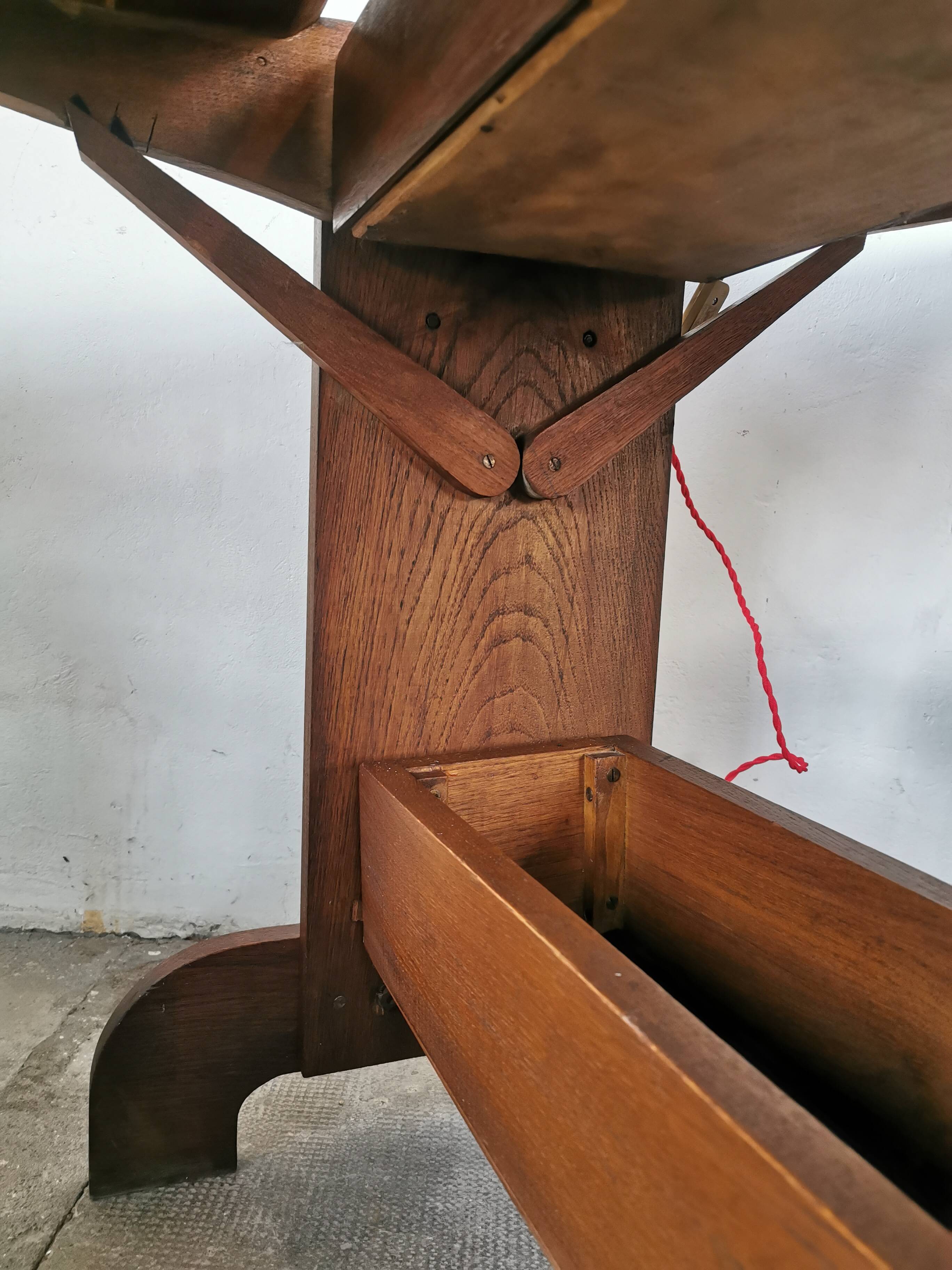 Double retractable desk 1950, Raclem