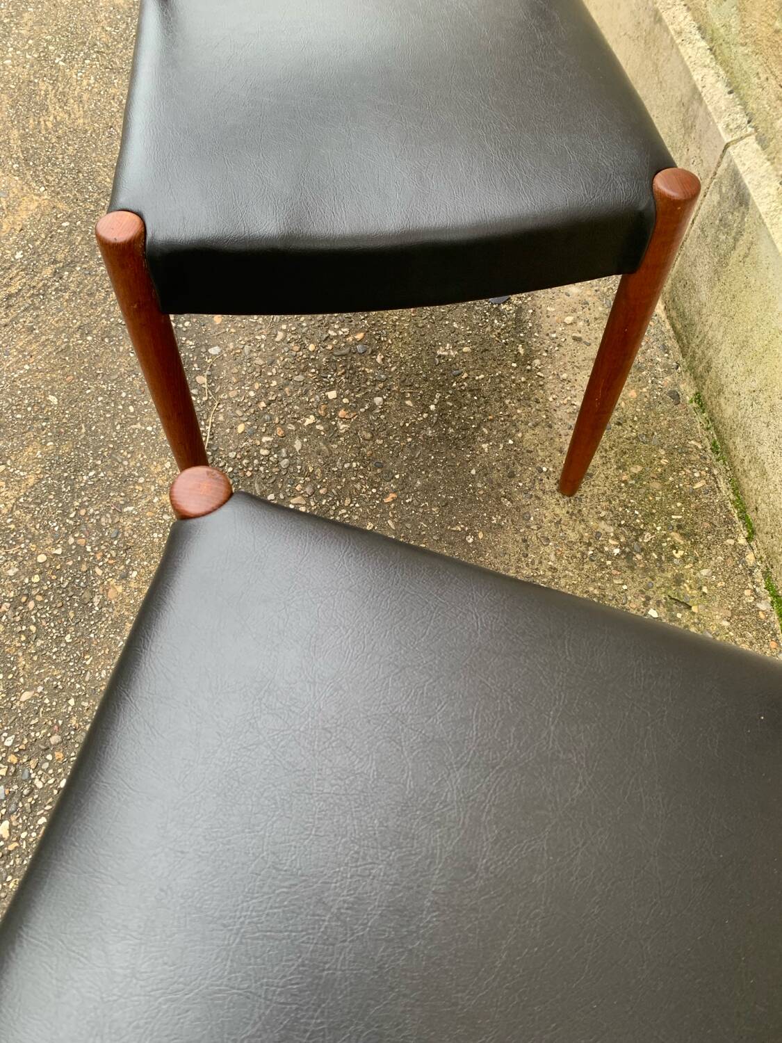 Vintage Scandinavian chairs in wood and leatherette restored