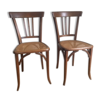 Pair of chairs canned