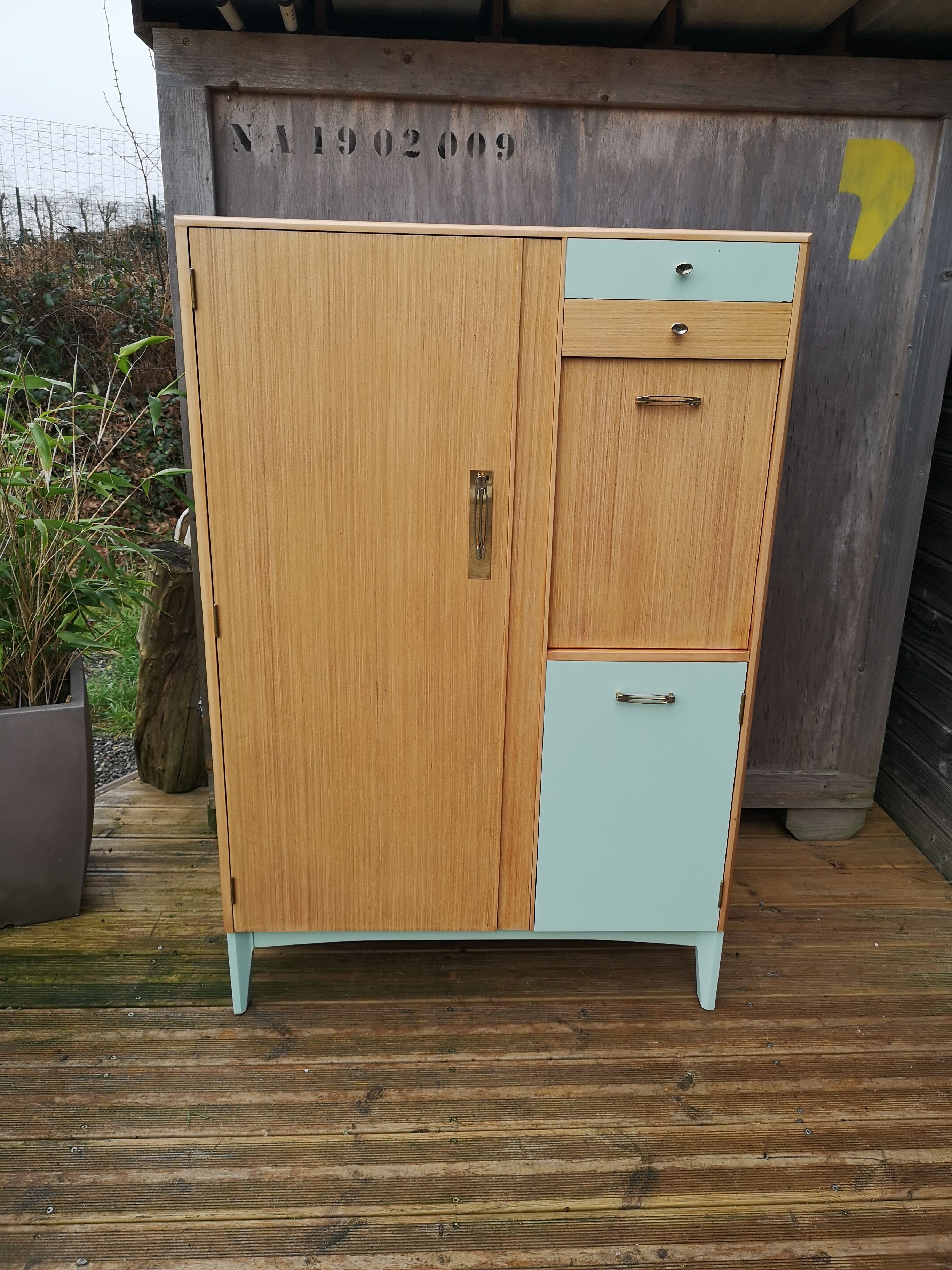 English wardrobe 60