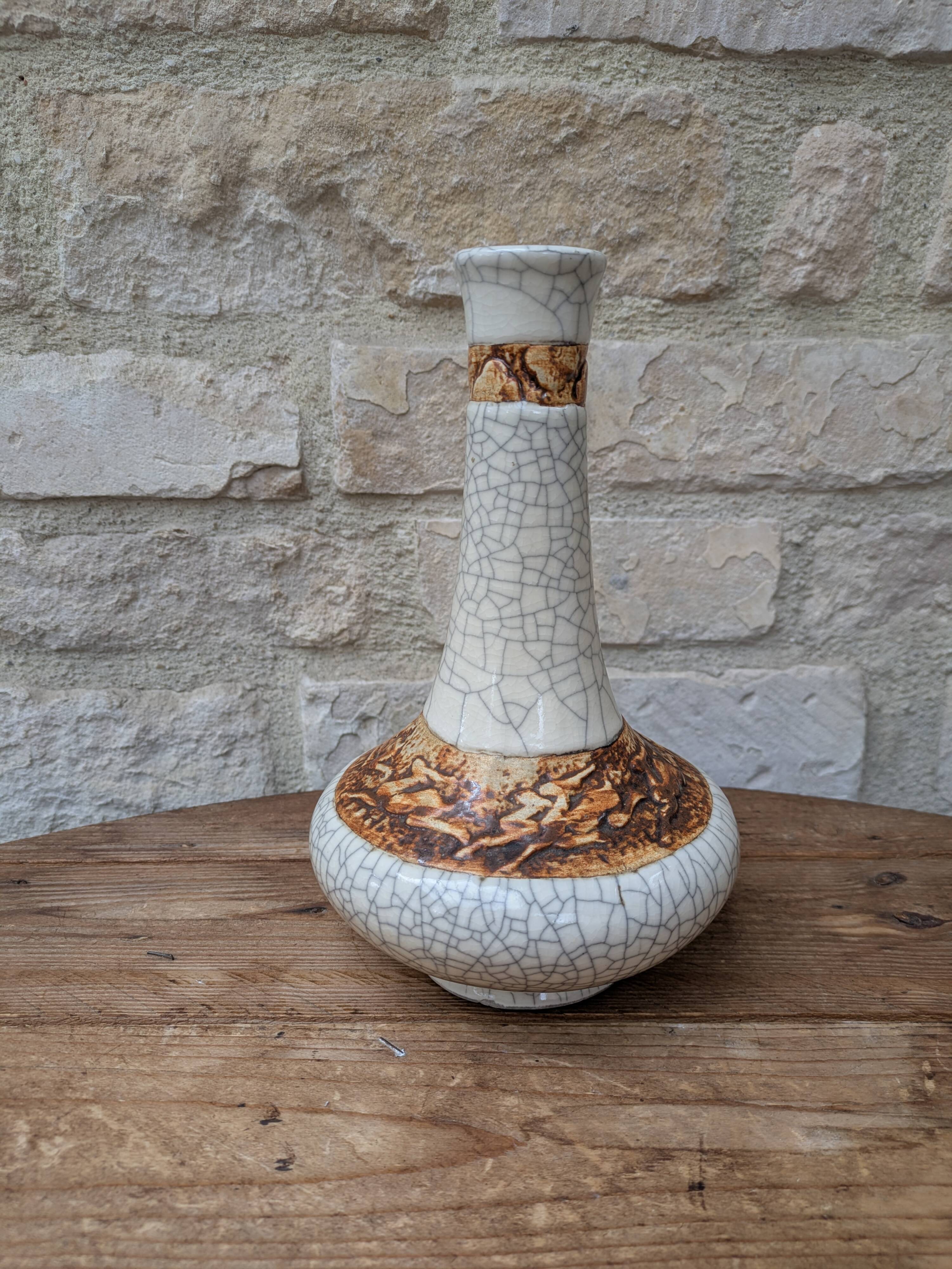 Antique long-necked vase in cracked white ceramic with deer decoration