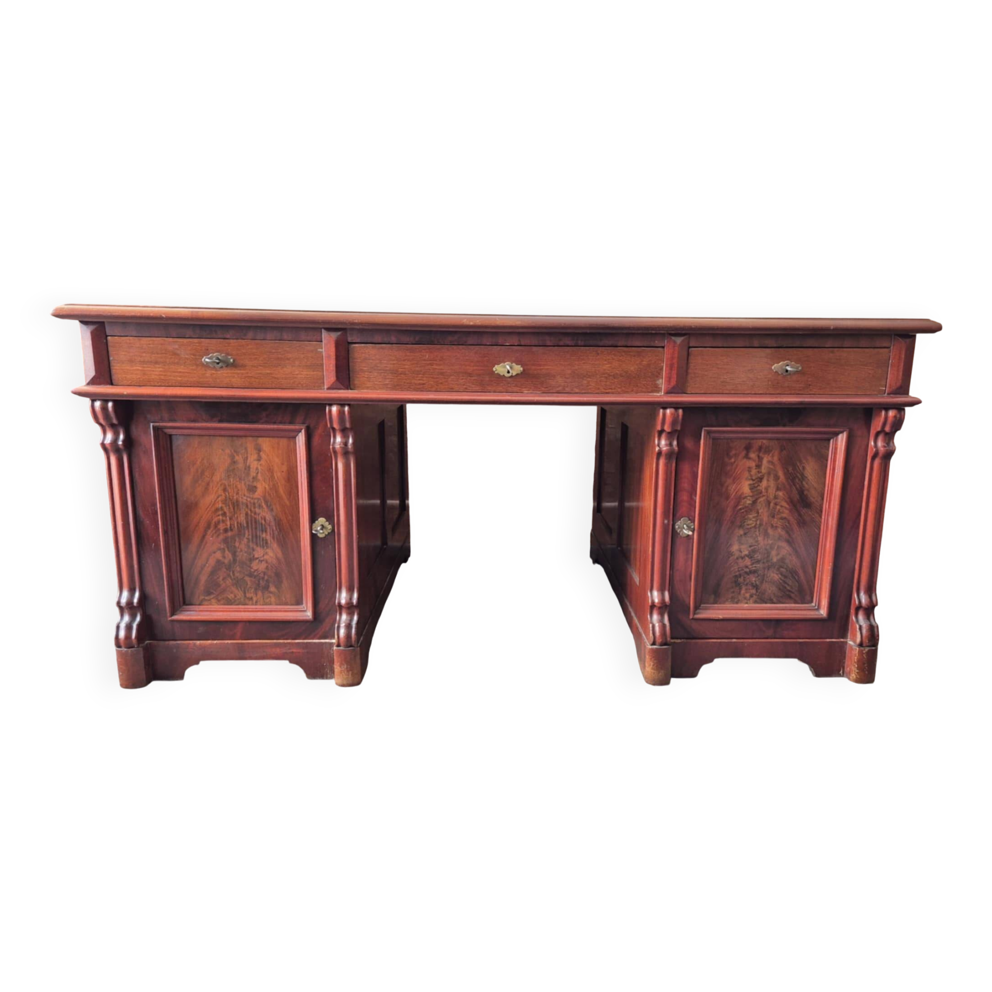 Minister's Pedestal Office