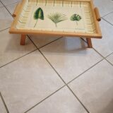 Serving tray with legs