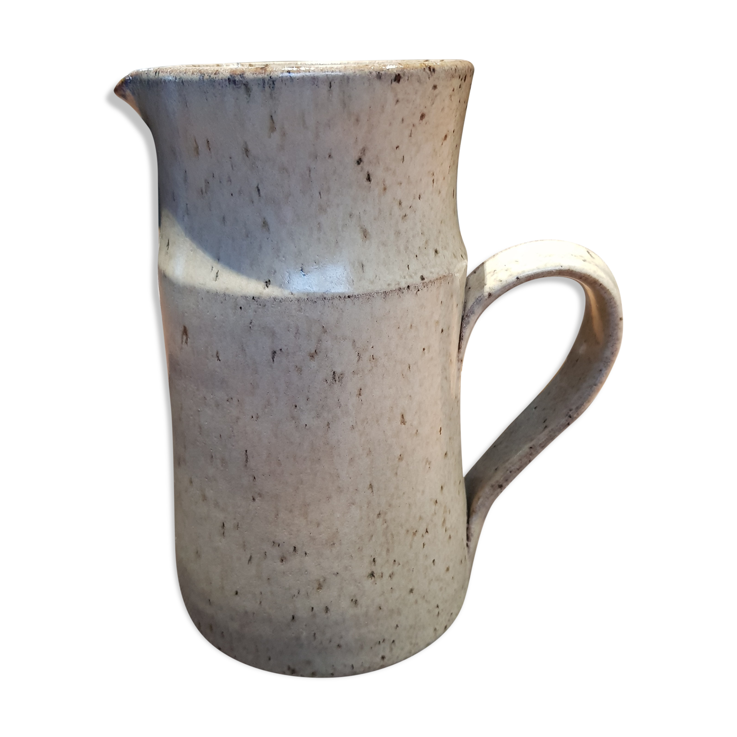 Pitcher in sandstone