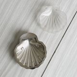Shell-shaped jewelry holder or butter dish