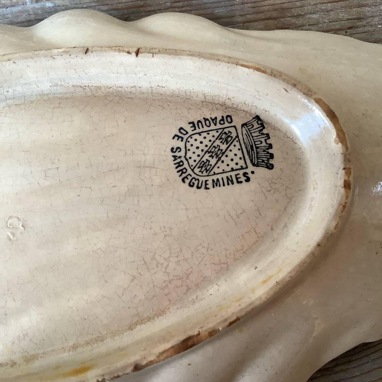 Sarreguemines shell dish