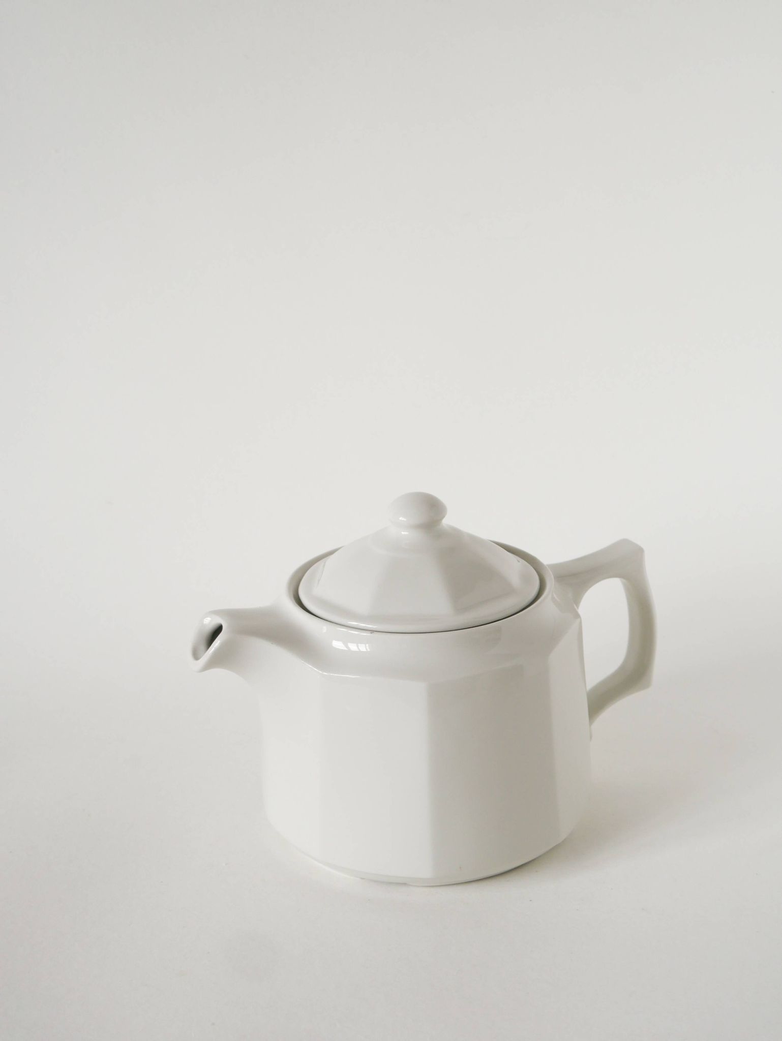 Faceted ceramic teapot, White, 1950