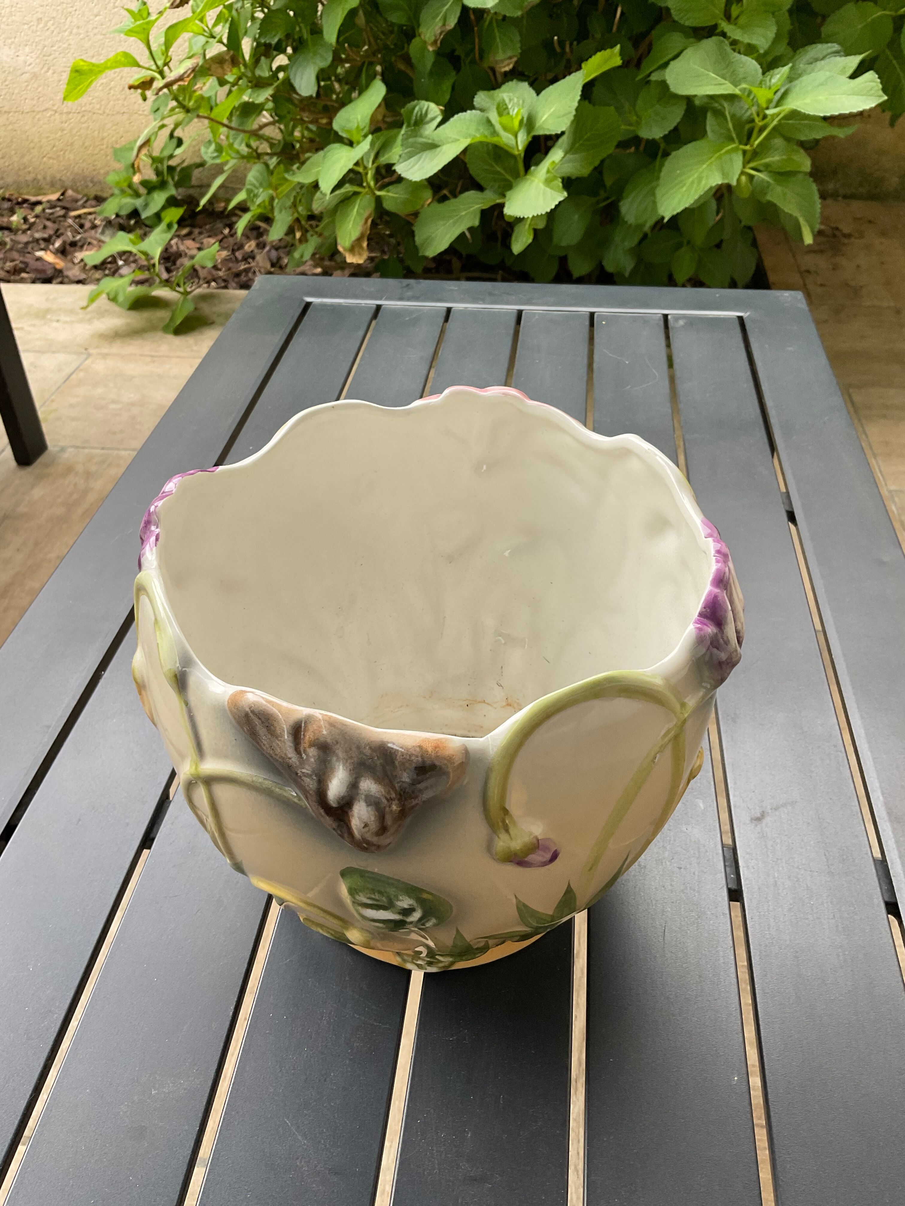 Pot cover Earthenware .decorations flowers