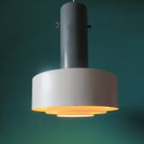 Grande suspension industrielle en métal laqué antracite et blanc. Danemark 1960