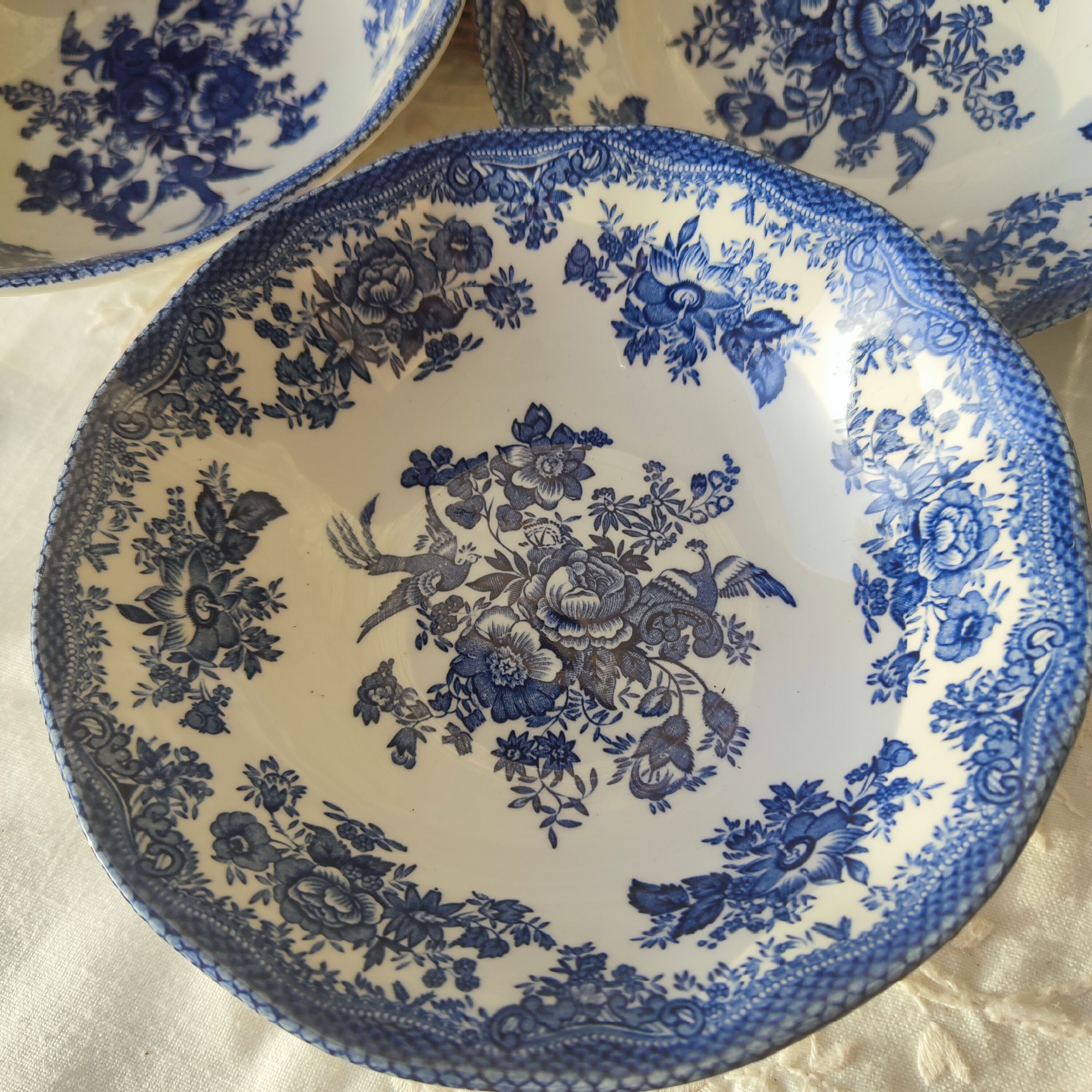 Set of 4 bowls in English porcelain Unicorn Tableware