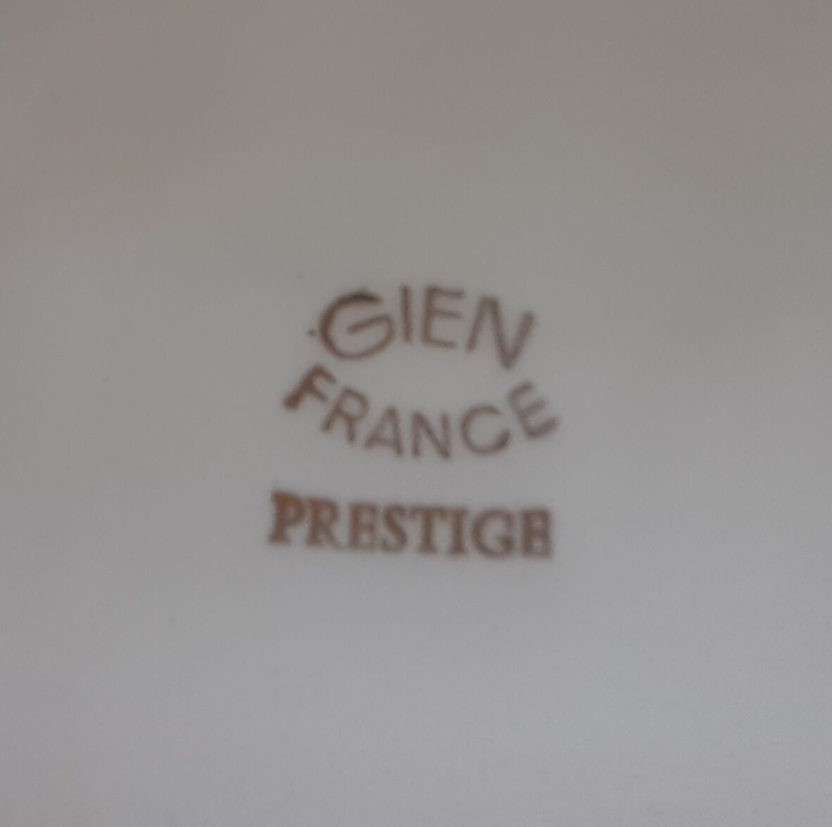 Roses gien prestige dish