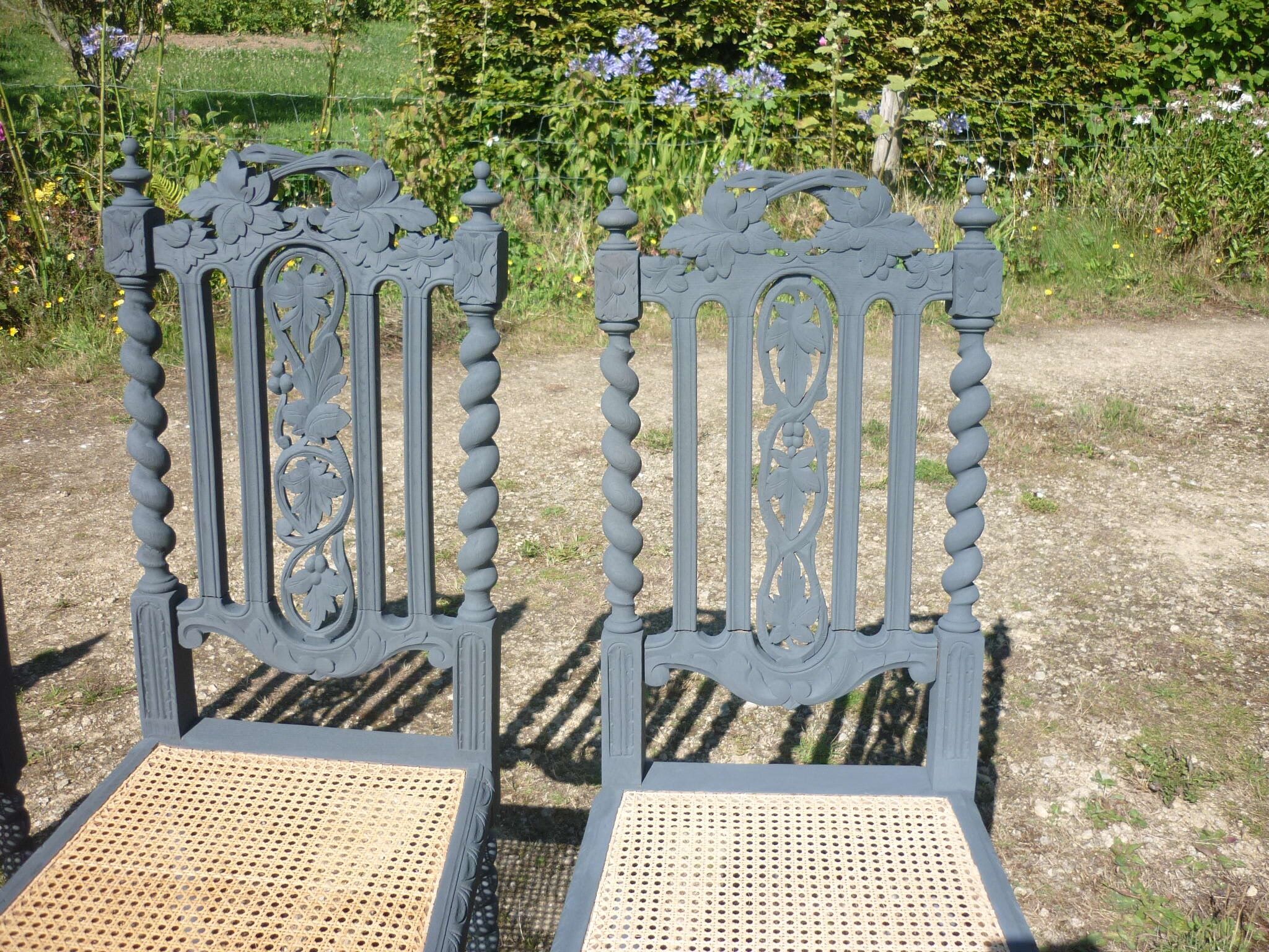 Paire de 2 chaises sculptées néo-renaissance Henri II