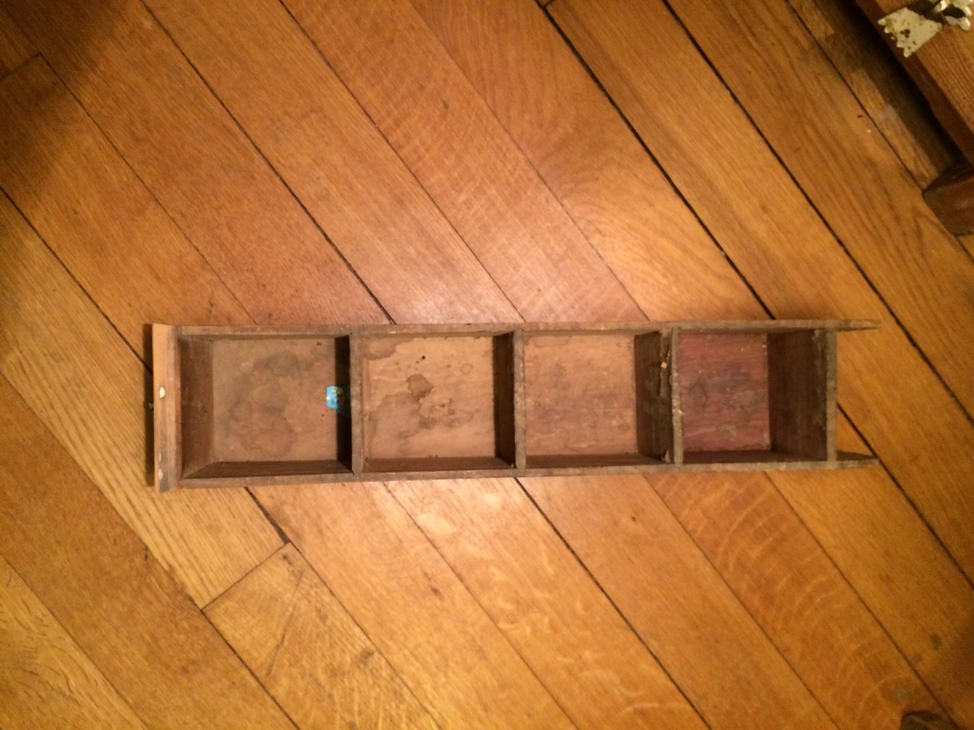 Pharmacy in Chinese drawers furniture
