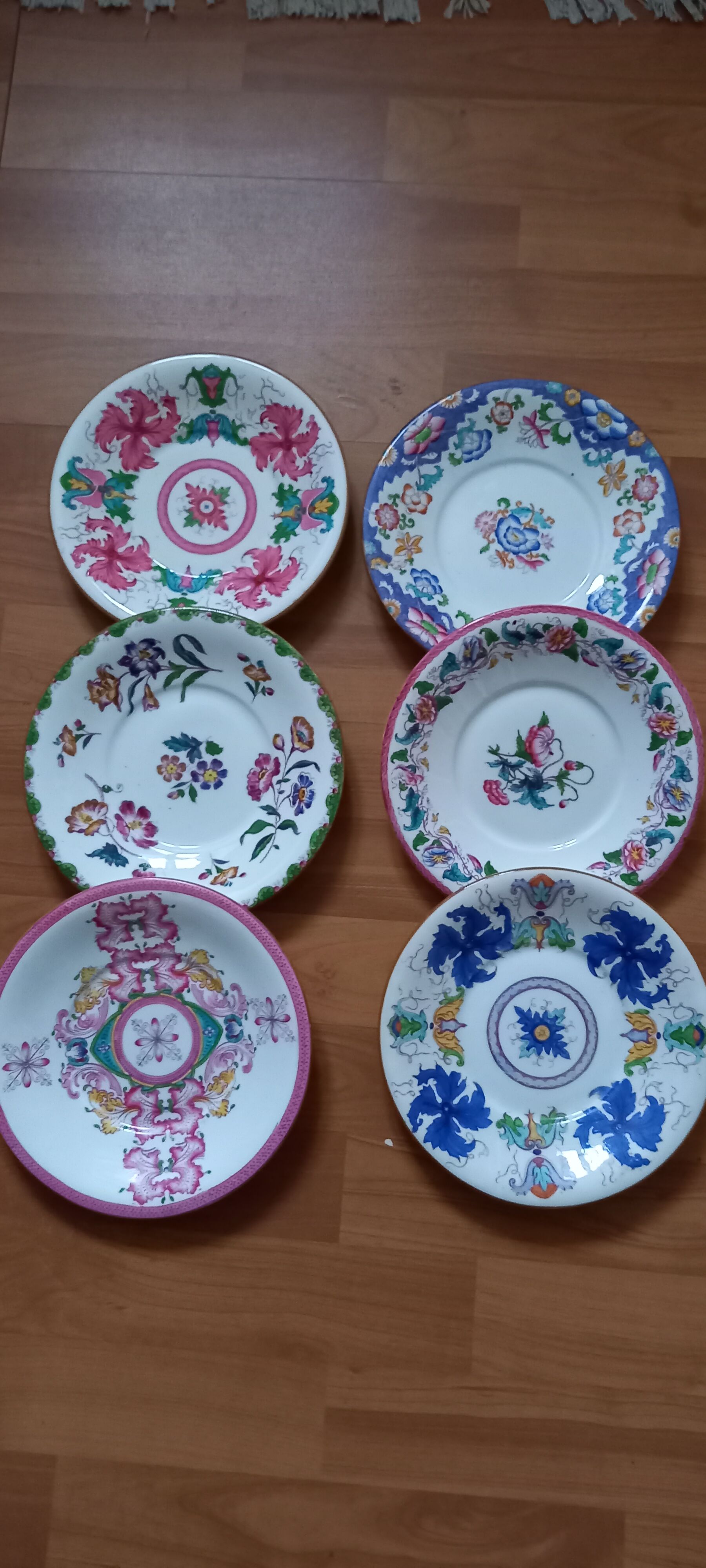 6 dessert plates English porcelain
