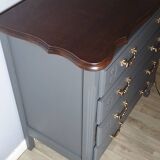 Commode en bois restaurée