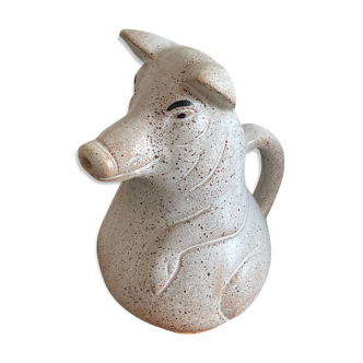 Pig-shaped sandstone pitcher