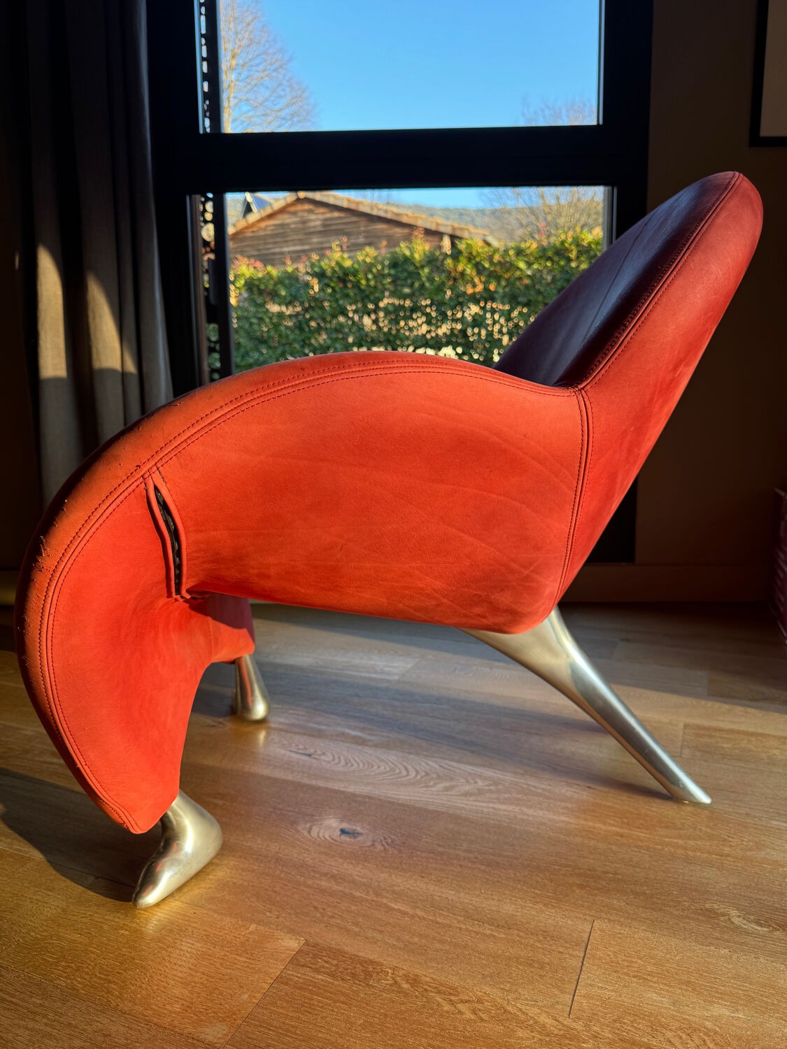 Papageno armchair leolux nubuk carmine red