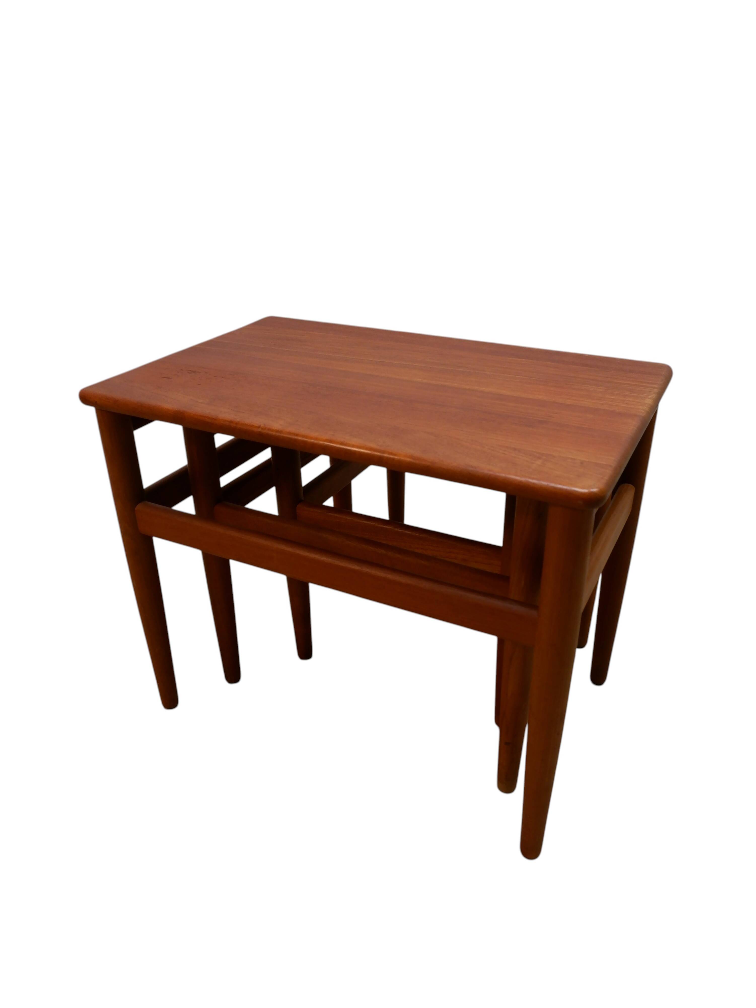 Ensemble de 3 tables d'appoint, danoise des années 1960.