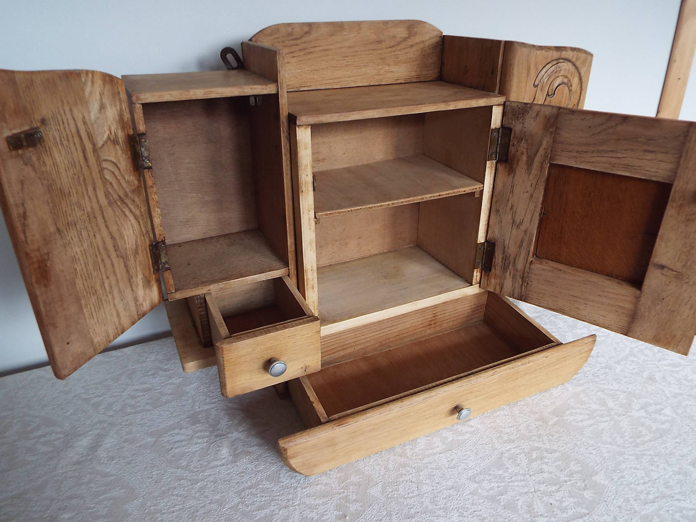 Medicine cabinet