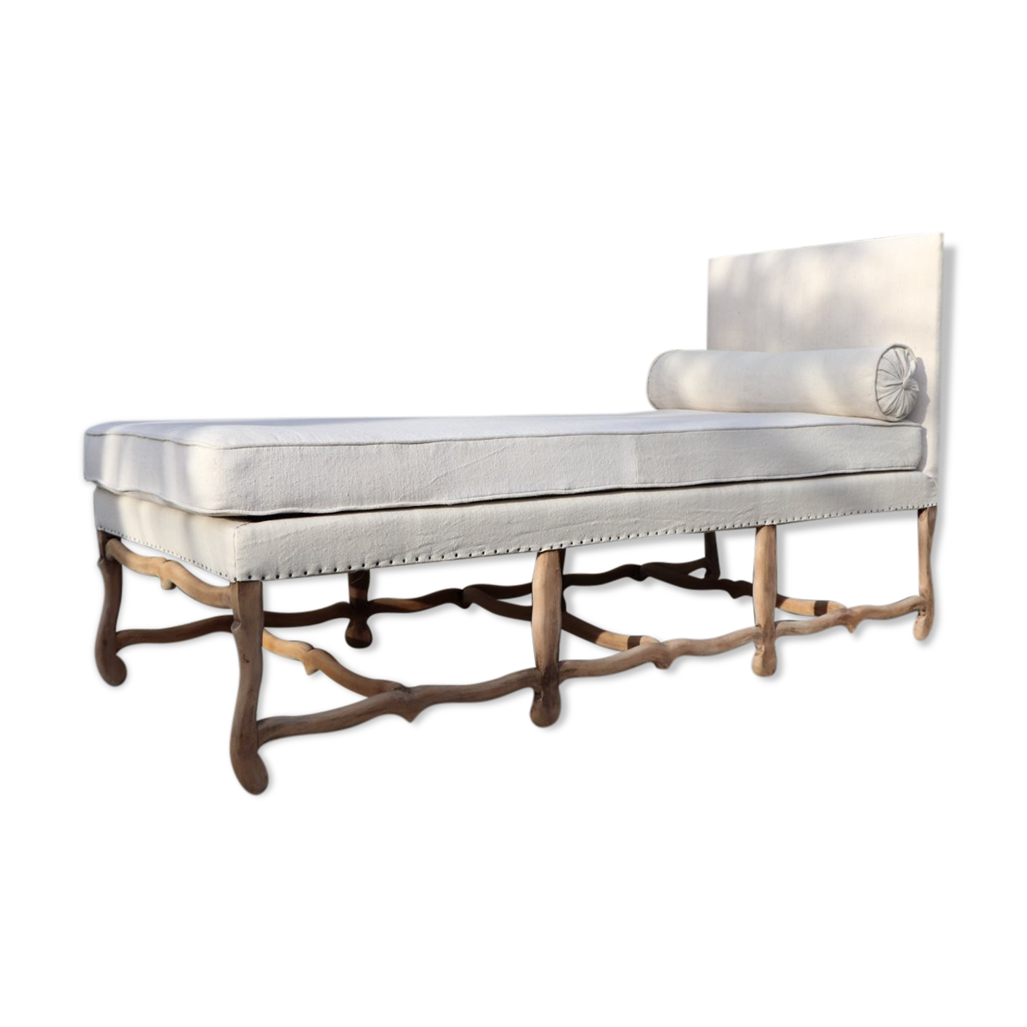 Day bed Louis XIII style reupholstered castle
