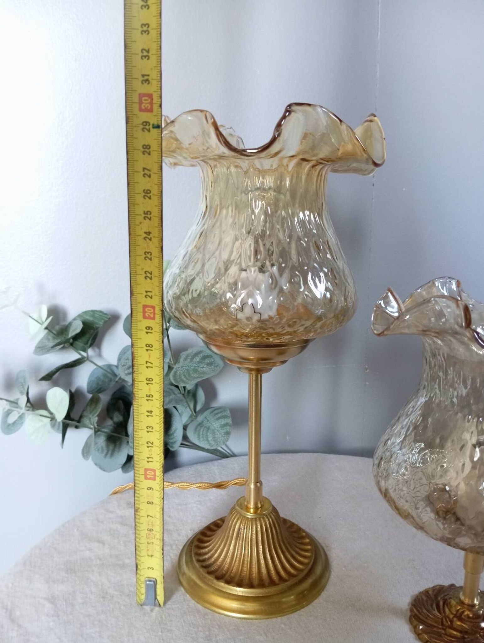 Duo desk lamps, vintage inspiration, bronze and ocher tulip glass