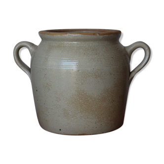 Eared beige sandstone pot