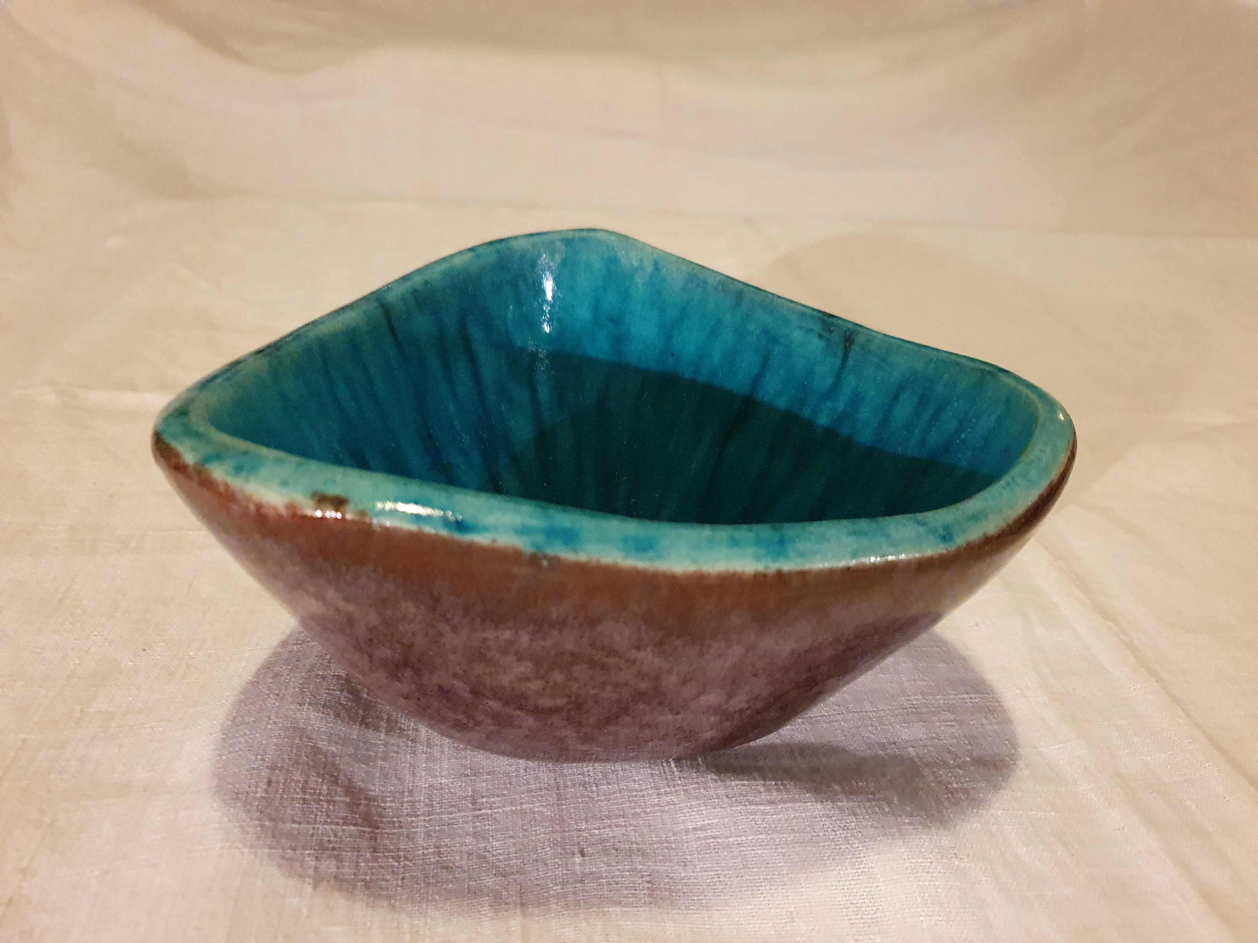 Empty cut ceramic pocket Accolay