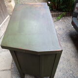 Vintage establishment