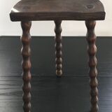 Half-moon tripod stool