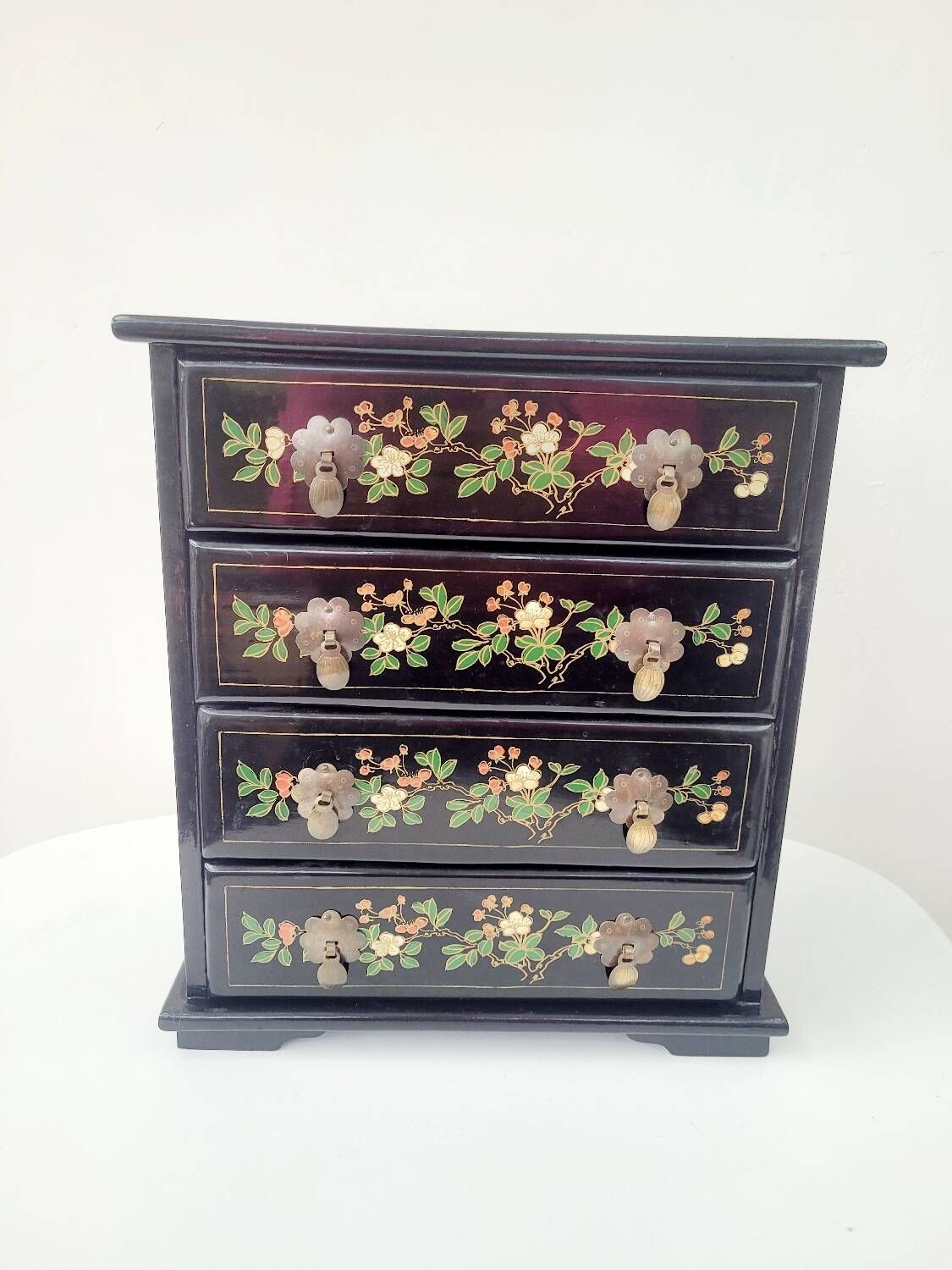 Lacquered jewelry box in chest shape with 4 drawers made in Shanghai