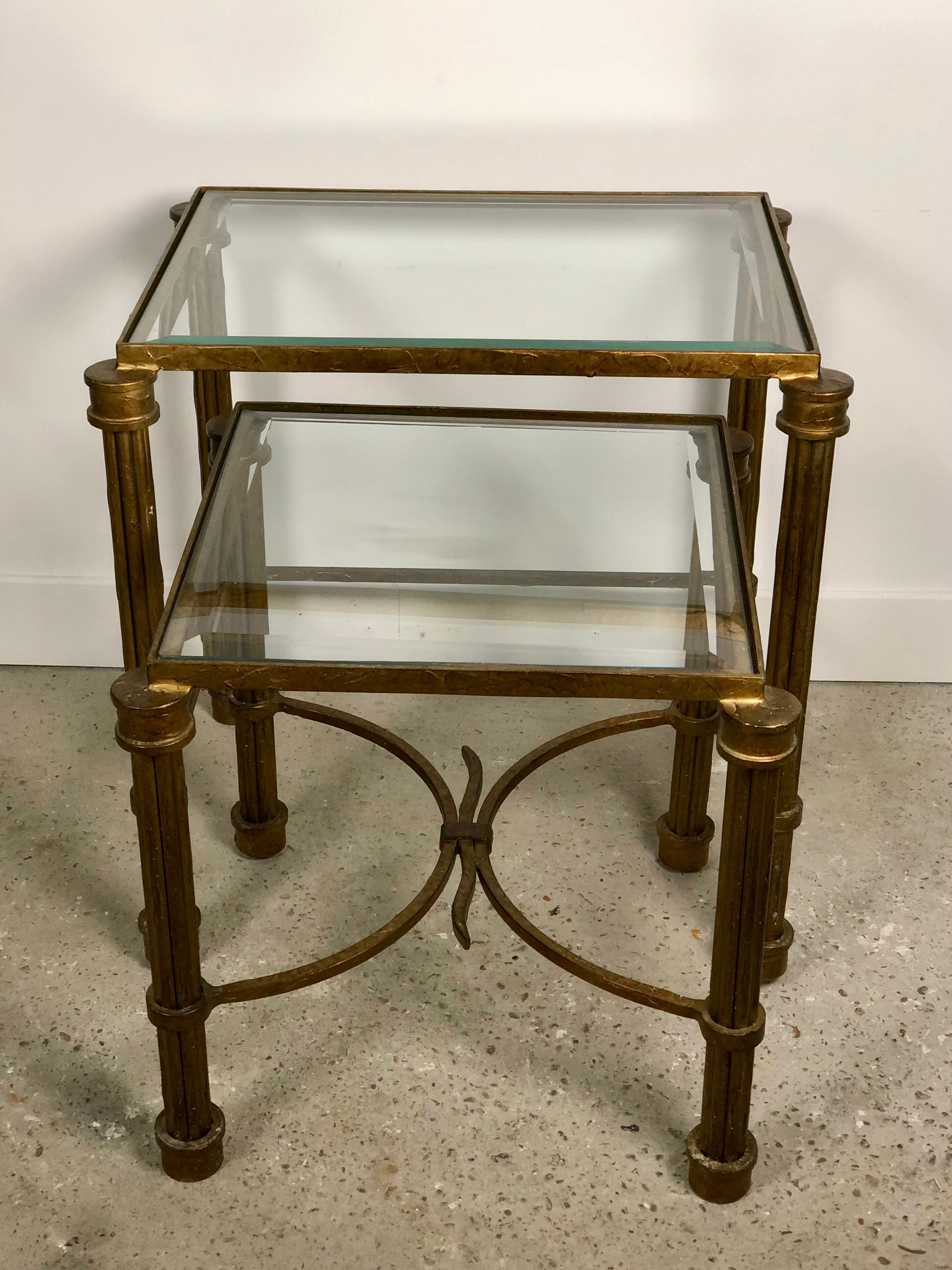 Vintage 80'S trundle table in patinated gilded wrought iron top beveled glass