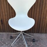 Vintage Desk Chair 3117 by Arne Jacobsen for Fritz Hansen in White