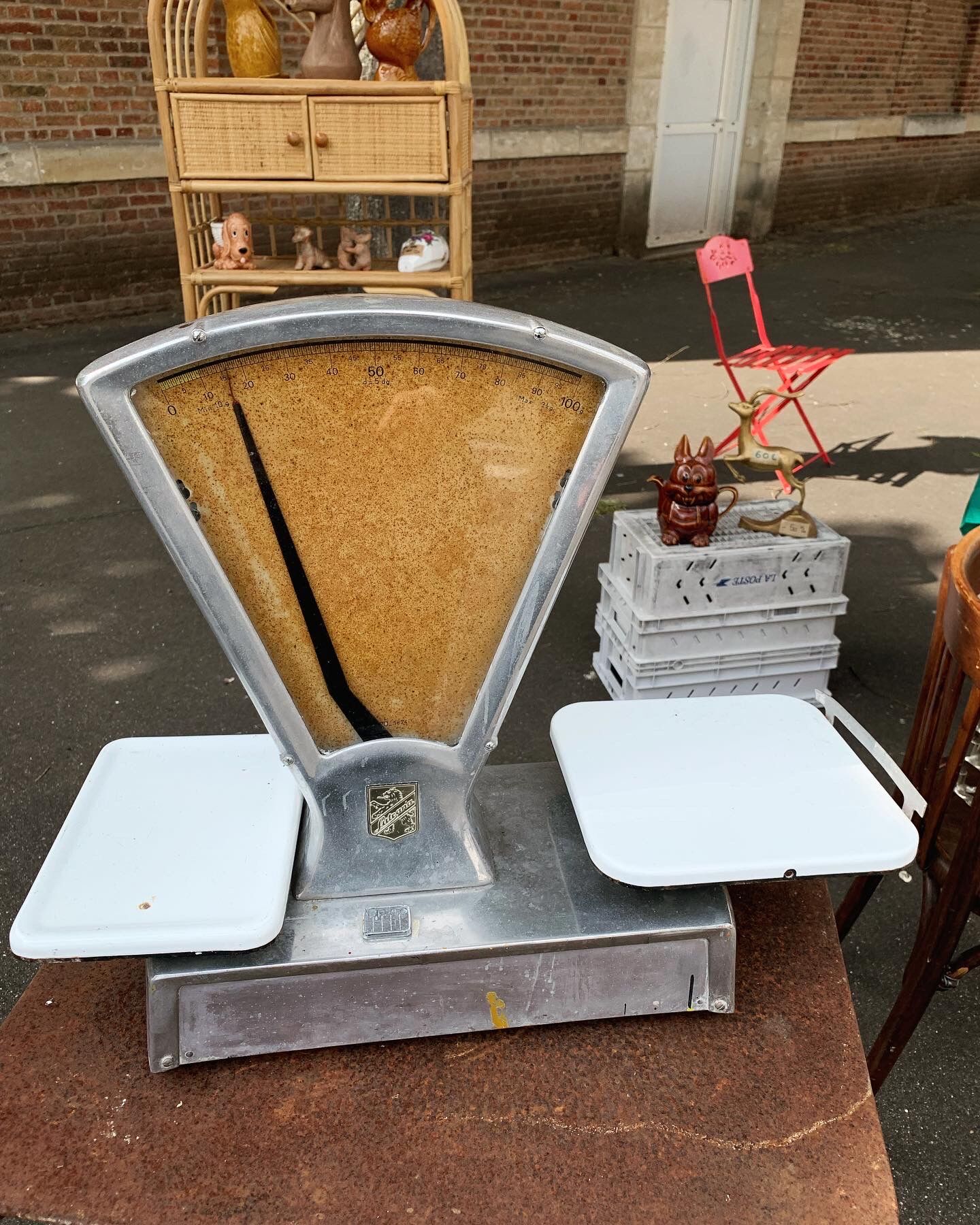 Lutrana grocer's scale