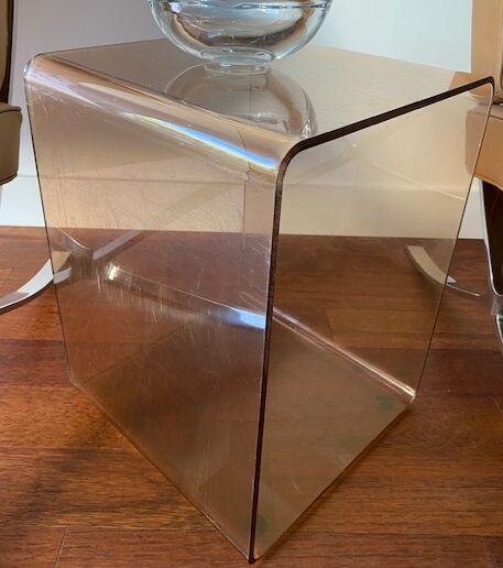 Cube in smoked plexiglas, 70S