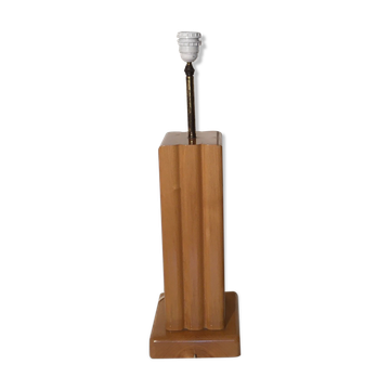 Lampe minimaliste en bois massif