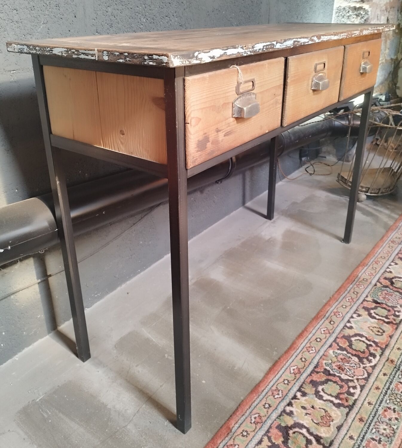 Console indus three drawers