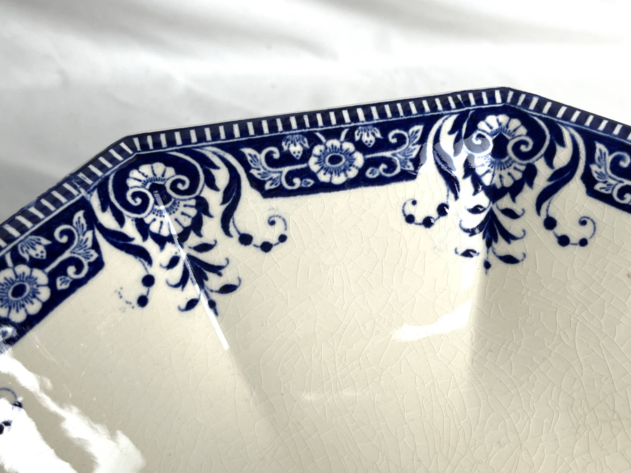 Art Nouveau, earthenware fruit bowl Sarreguemines model Sinceny around 1900