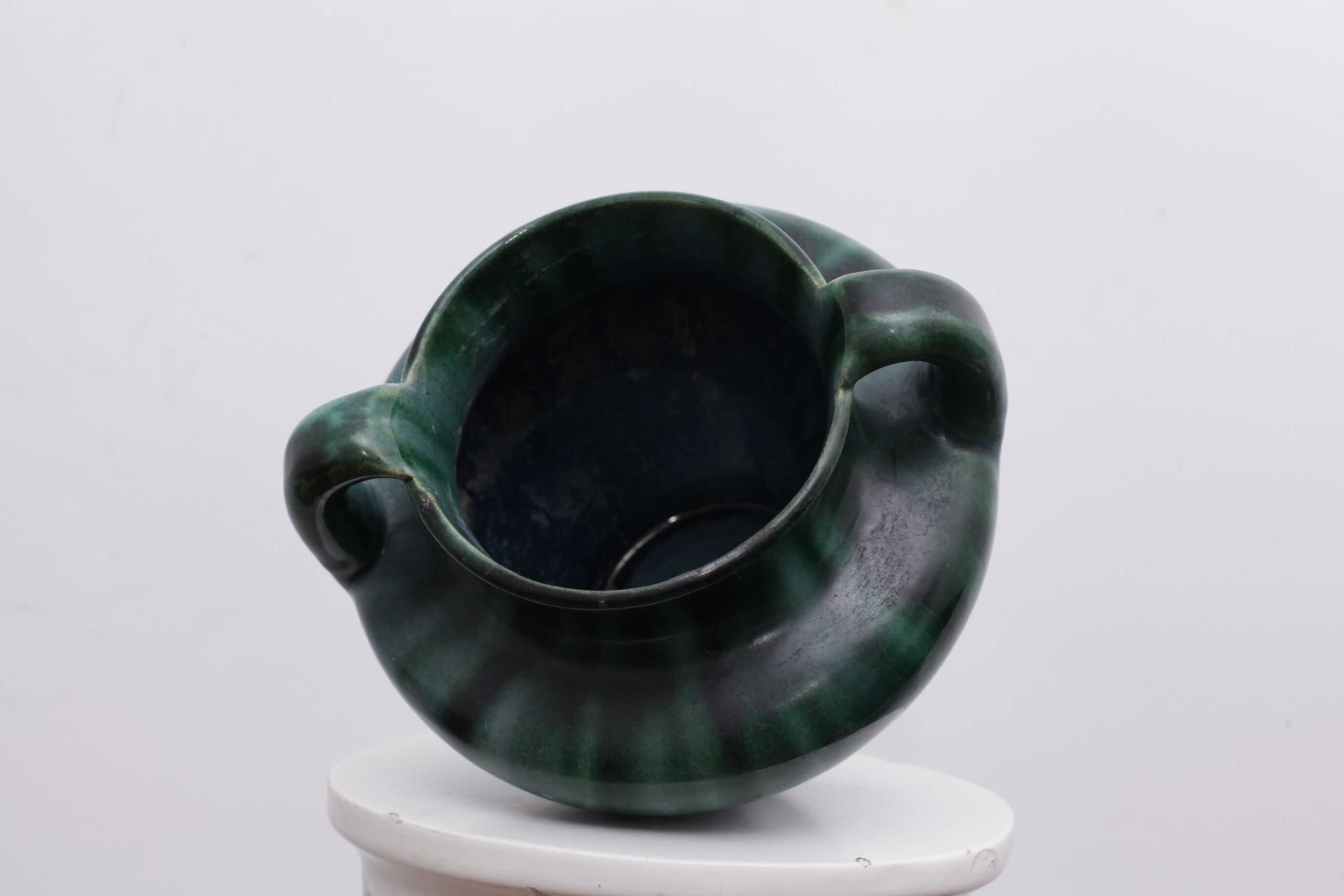 Green sandstone pot vase