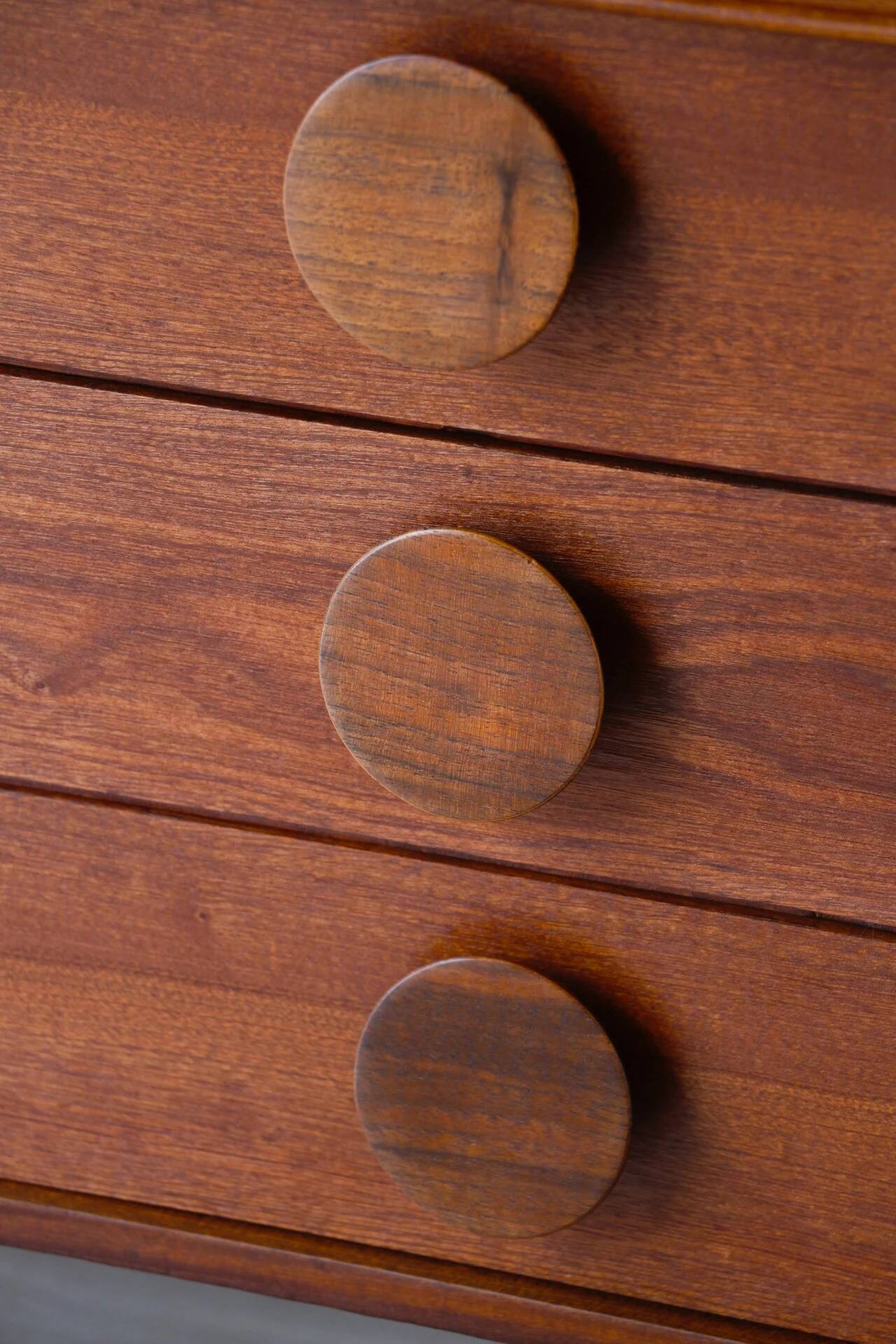 Petite enfilade scandinave sapelli – Design anglais années 60