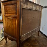 Classic chest of drawers