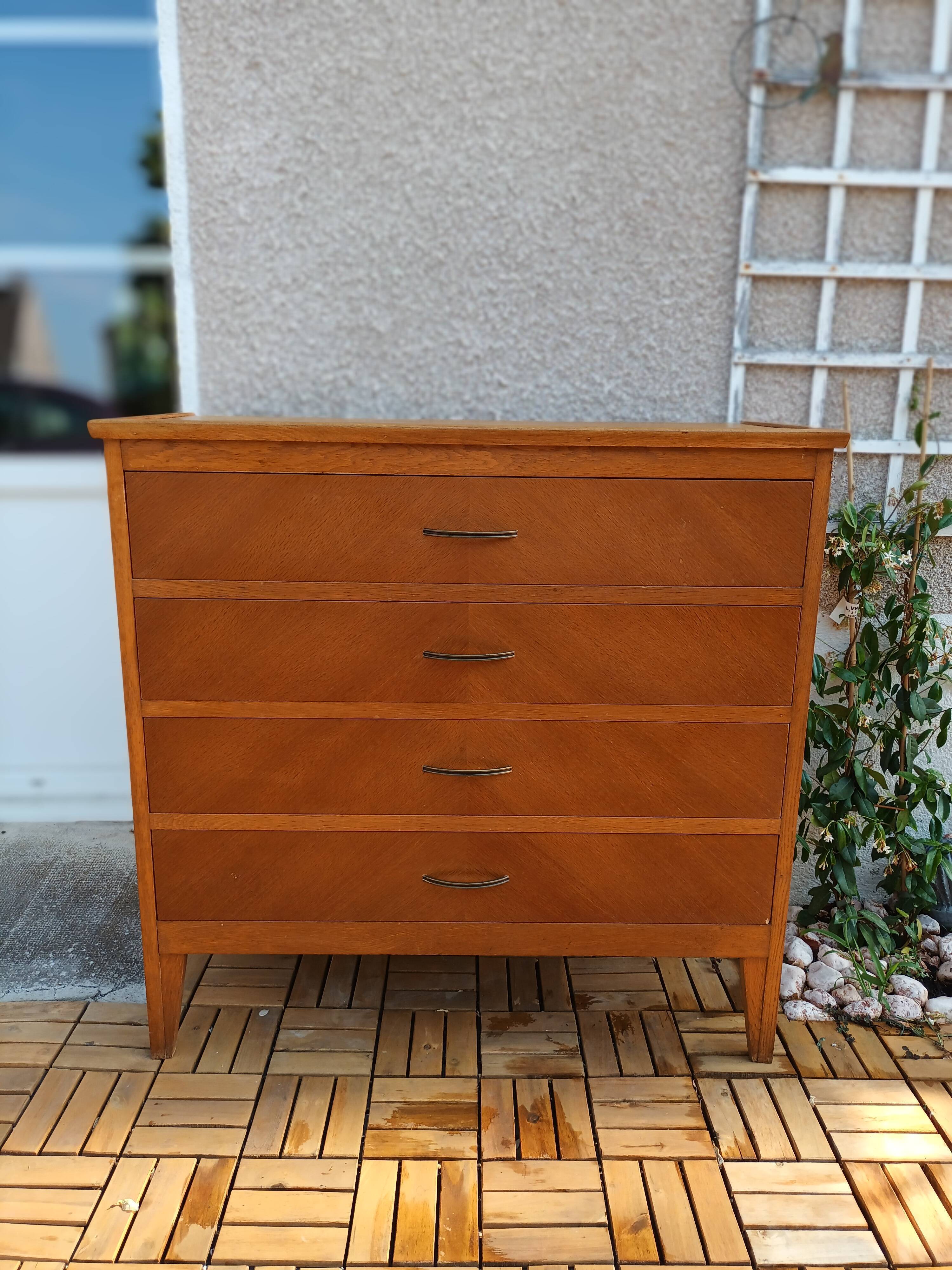 Vintage chest of drawers