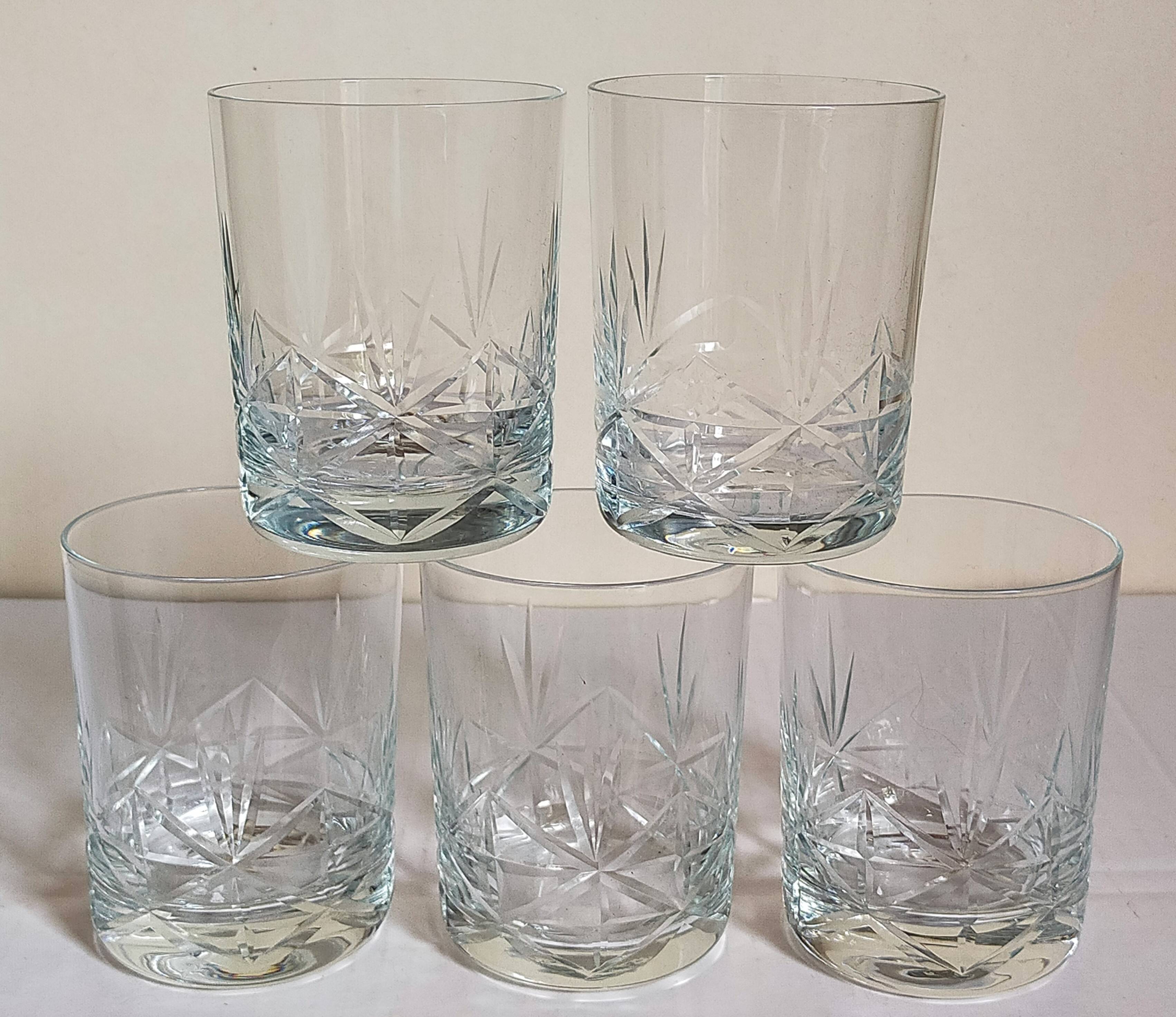 Five timpani glasses with vintage crystal stars