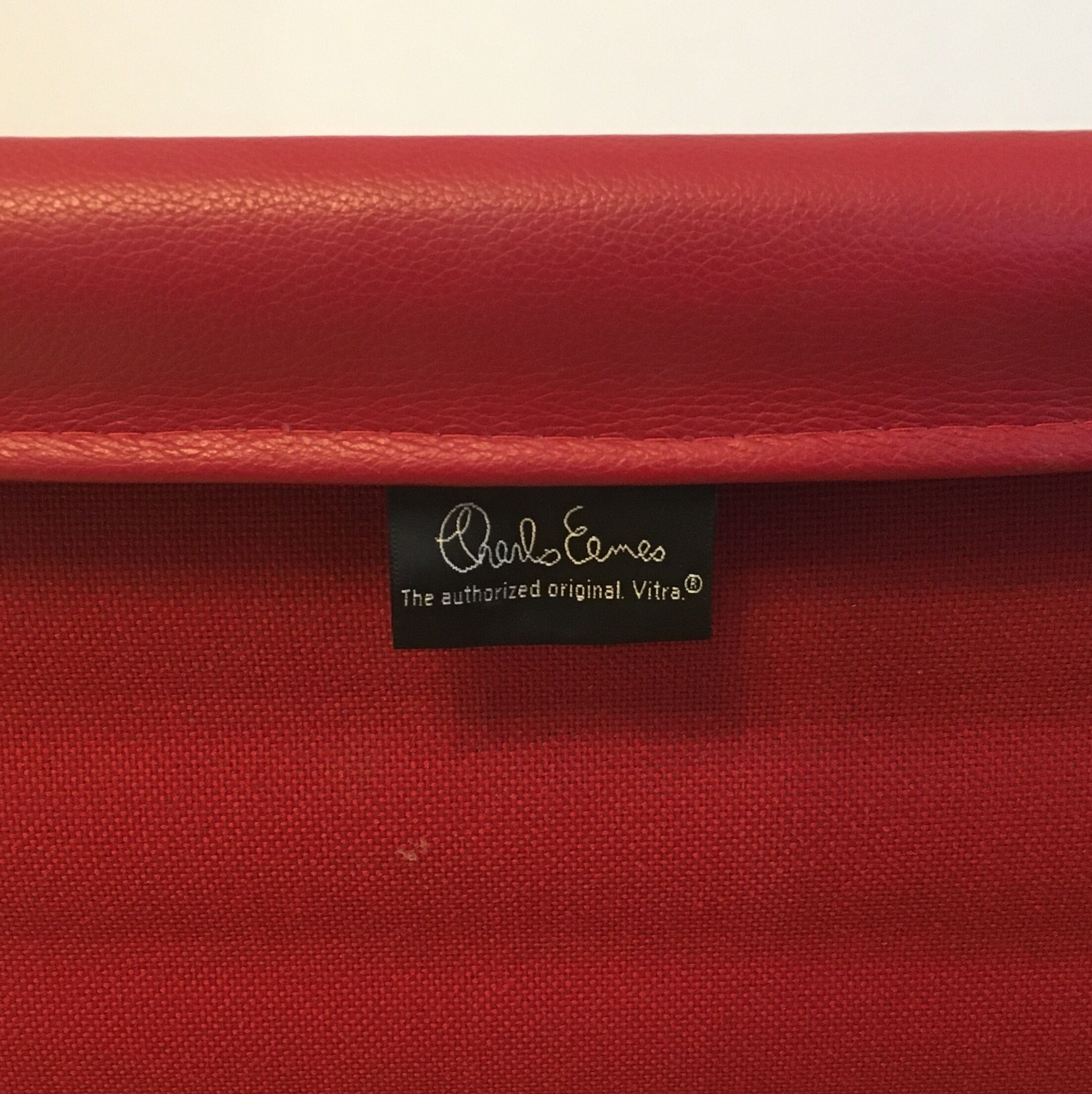 Paire de fauteuils  EA116 aluminium par Charles & Ray Eames édition vitra