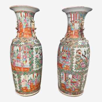 Pair of Chinese porcelain vases from the late 19th century