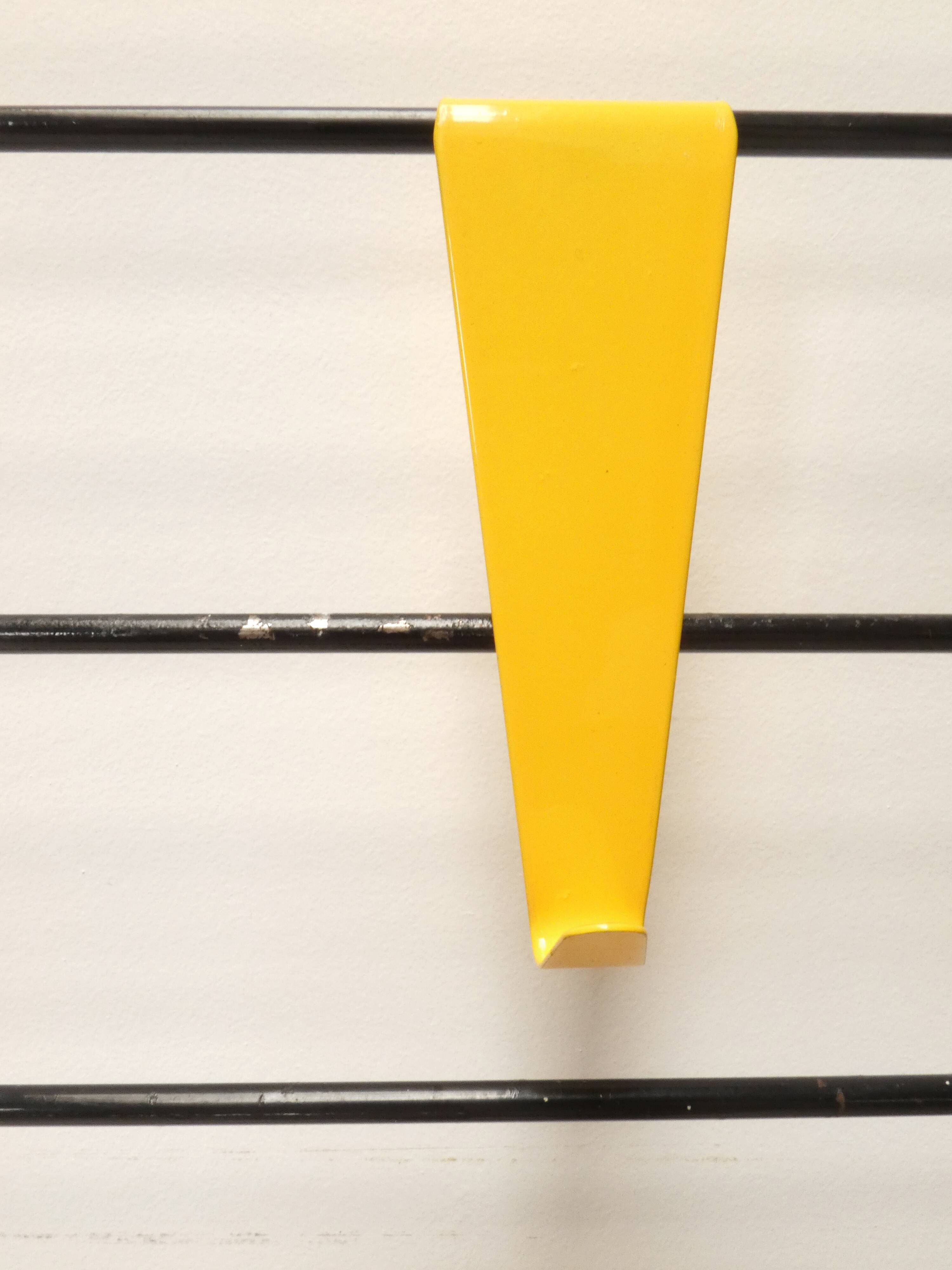 Portemanteau Toonladder – Coen de Vries pour DEVO