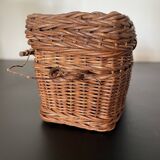 Miniature rattan trunk toy 19th